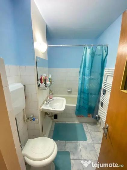 Apartament cu 4 camere decomandat în Miorița