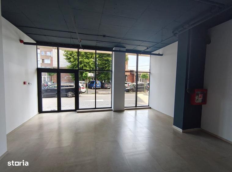 Sp. comercial 87 mp, central, vitrina, vad comercial, parcare, 16e/mp - 4