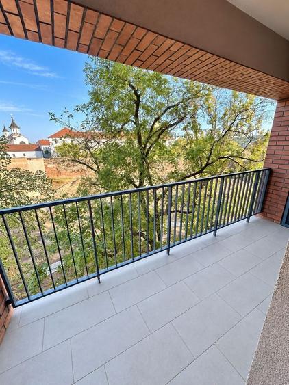 Apartament cu 2 camere decomandat în Centru Civic