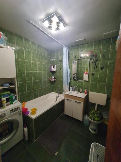 Apartament cu 3 camere decomandat, mobilat în Chiajna