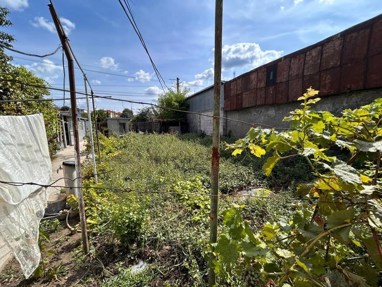 Teren Construcții intravilan de 569 mp, în Chercea