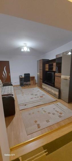 Apartament cu 2 camere decomandat în Gară