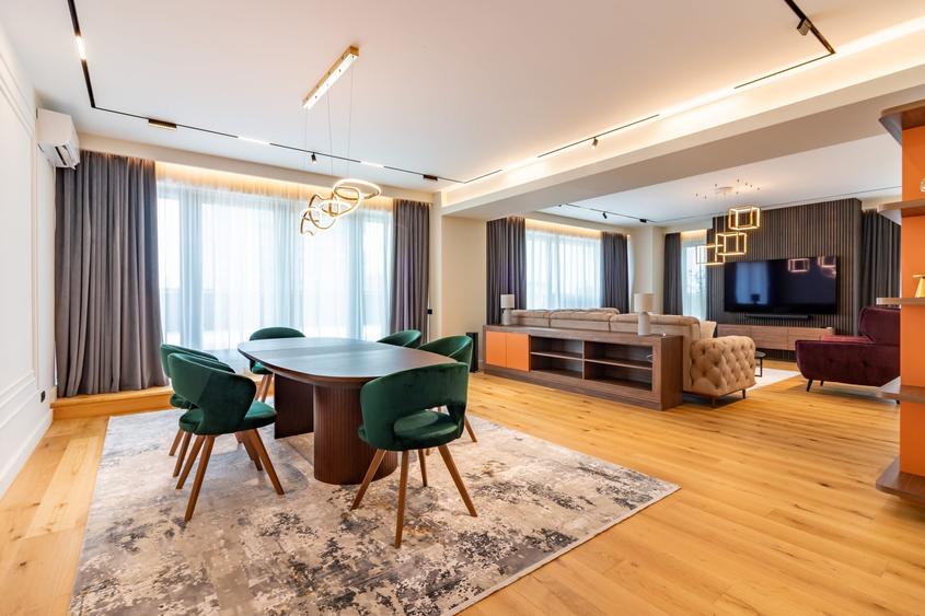Apartament cu 4 camere decomandat, mobilat în Pipera