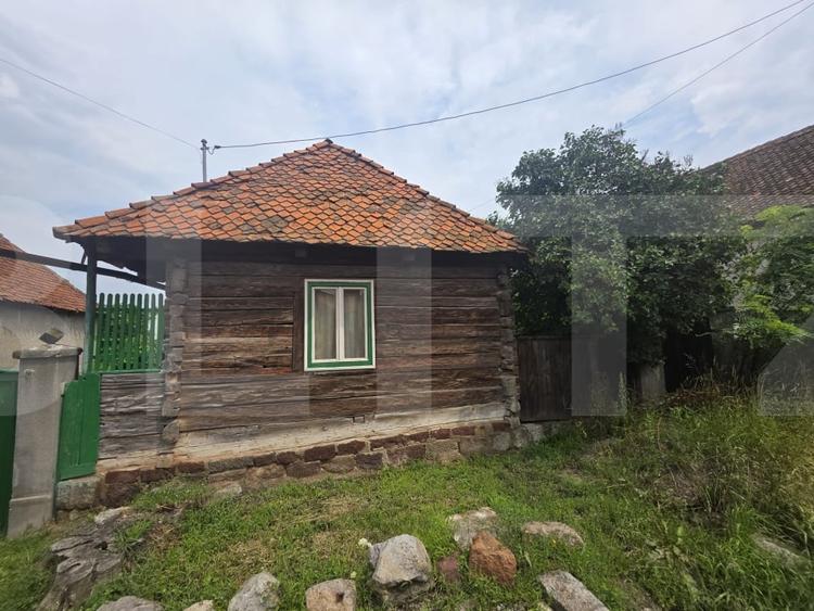 Casă individuală cu 2 camere cu Teren 982 Mp în Bixad