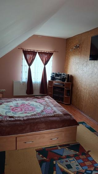 Casă cu 4 camere în Central