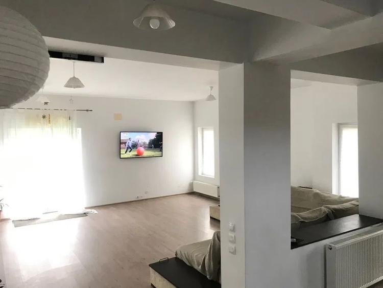 Casă cu 4 camere cu Teren 330 Mp în Central
