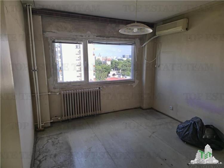 Apartament cu 3 camere decomandat în Lujerului