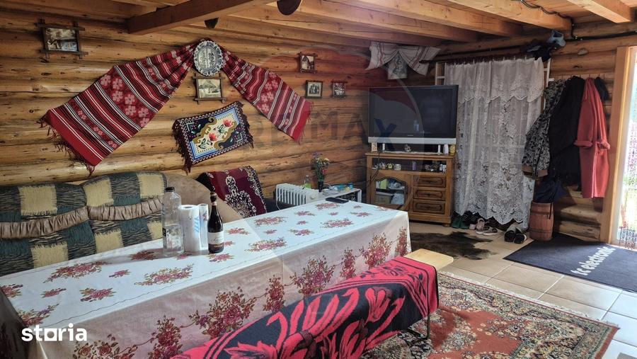 Casă cu 3 camere cu Teren 863 Mp în Pipirig