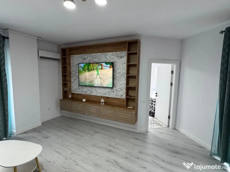 Apartament cu 2 camere semidecomandat, mobilat în Păcii