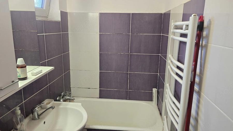 Apartament cu 2 camere semidecomandat în Dacia