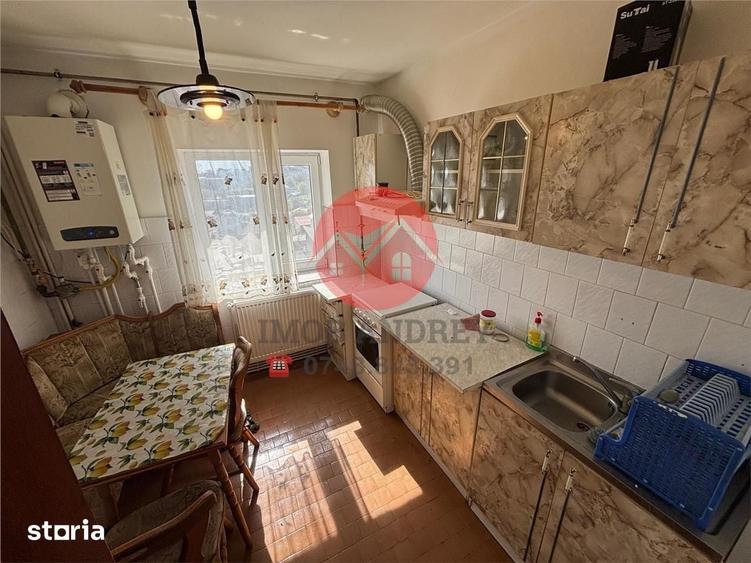 Apartament cu 3 camere în Babadag