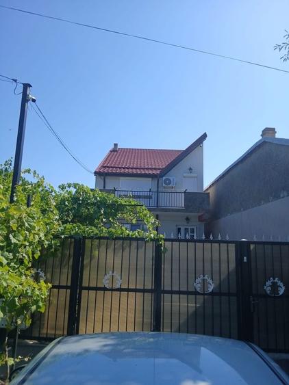 Casă cu 4 camere decomandat în Pisc
