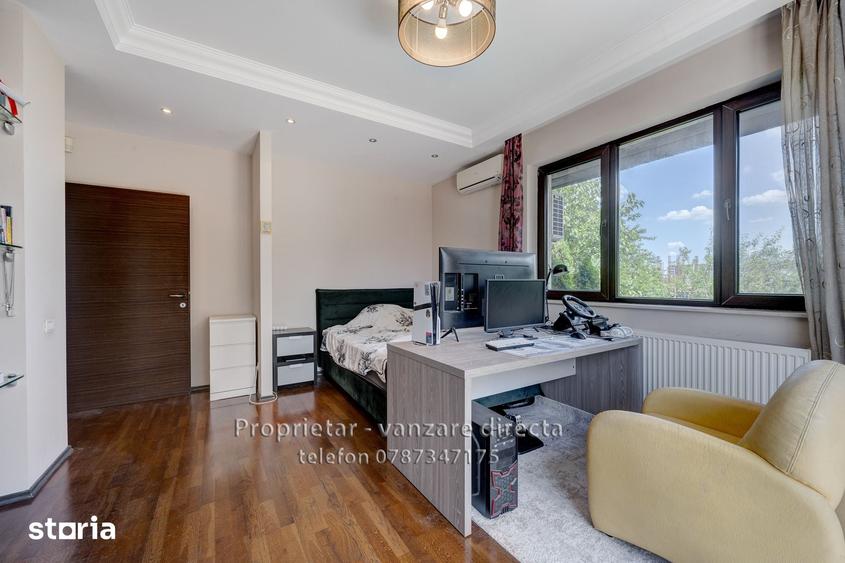 Casă cu 8 camere decomandat cu Teren 1000 Mp în Central