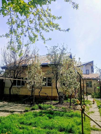 Casă cu 3 camere cu Teren 390 Mp în Central