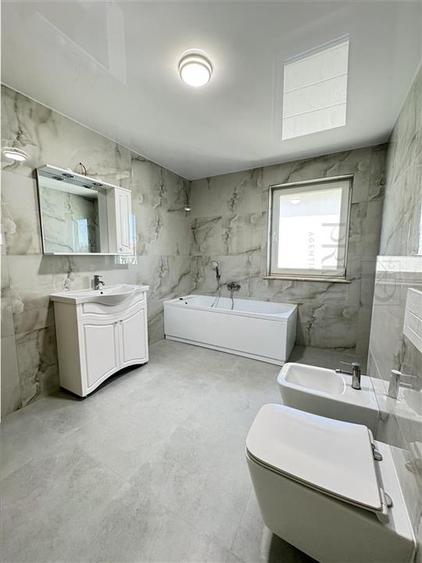 Duplex cu 4 camere cu Canalizare în Giroc