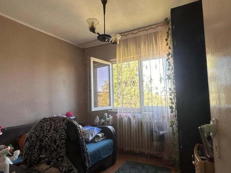 Apartament cu 3 camere în Cantemir