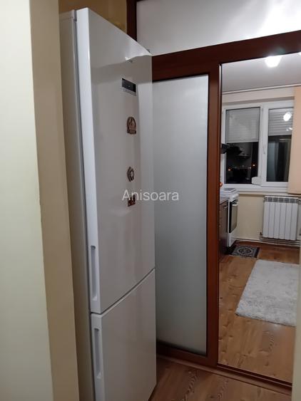 Apartament semidecomandat