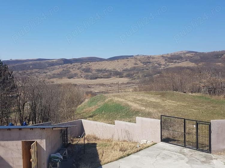 Casă cu 4 camere cu Teren 1500 Mp în Izvoru Dulce (Beceni)