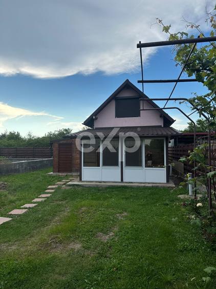 Casă individuală cu 2 camere cu Canalizare în Trivale