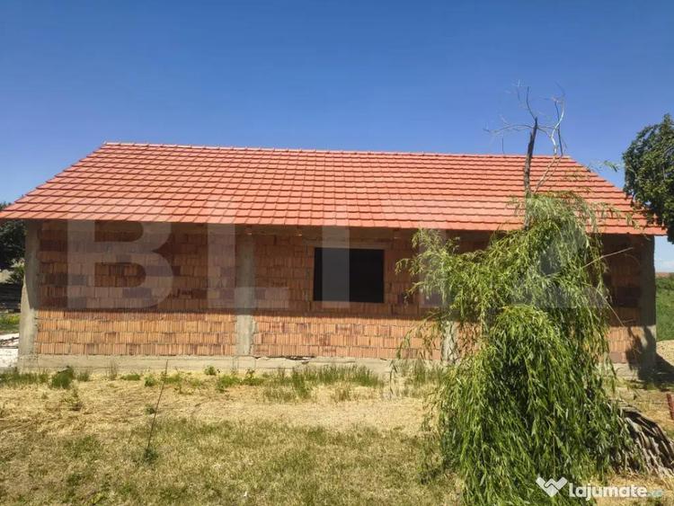 Casă cu 3 camere cu Teren 1500 Mp în Tormac