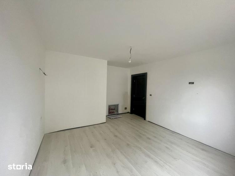 Casă cu 4 camere cu Teren 600 Mp în Central