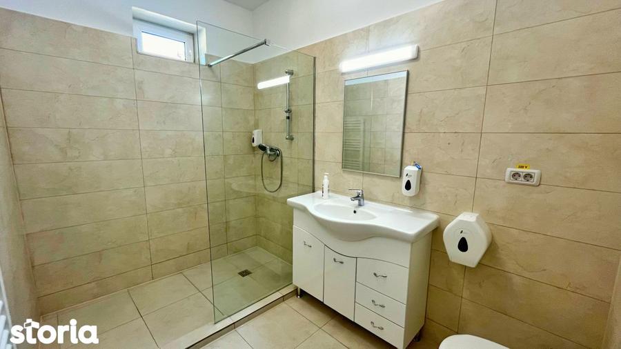 Apartament cu 3 camere, mobilat în Bartolomeu