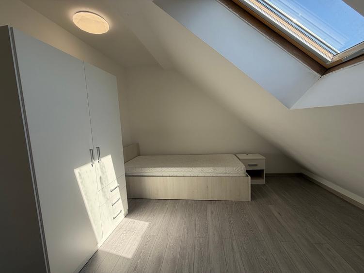 Apartament cu 3 camere decomandat în Vasile Aaron
