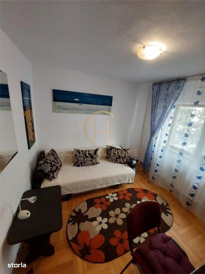 Apartament cu 3 camere decomandat, mobilat în Nicolina