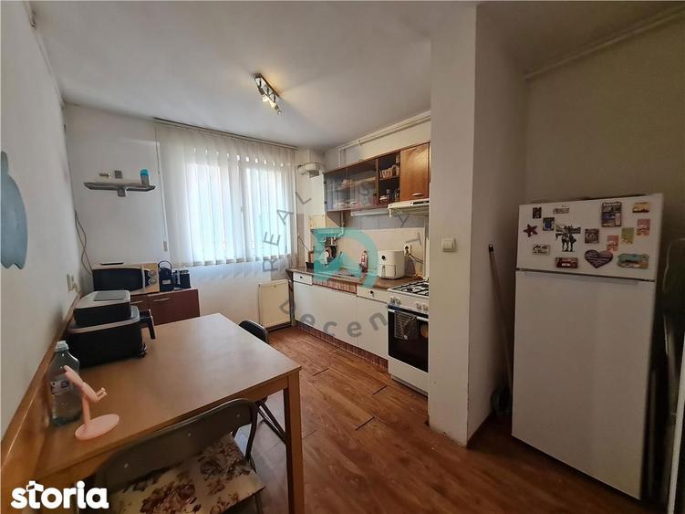Apartament cu 3 camere decomandat, mobilat în Griviței