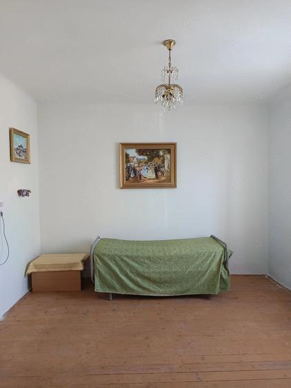 Casă cu 3 camere cu Teren 765 Mp în Grădiște
