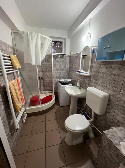Apartament cu 2 camere, mobilat în Gară