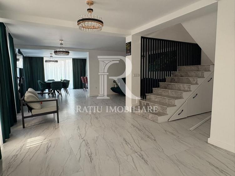 Duplex cu 6 camere cu Canalizare în Nord-Est