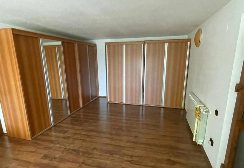 Casă individuală cu 5 camere cu Teren 1716 Mp în Gâlmeia