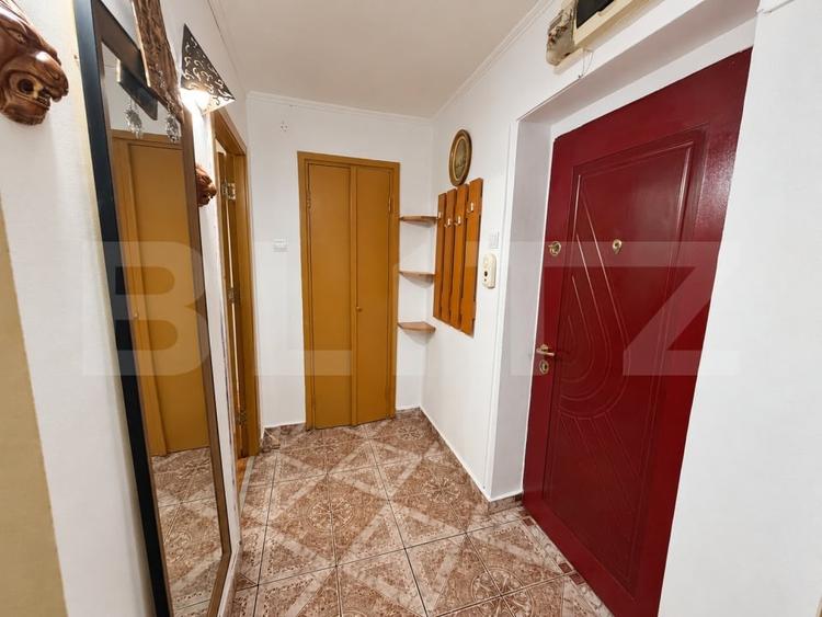 Apartament cu 2 camere decomandat, mobilat în Podu Roș