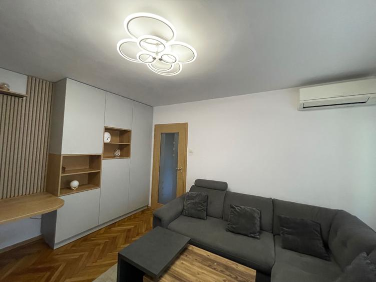 Apartament cu 2 camere decomandat în Medicină