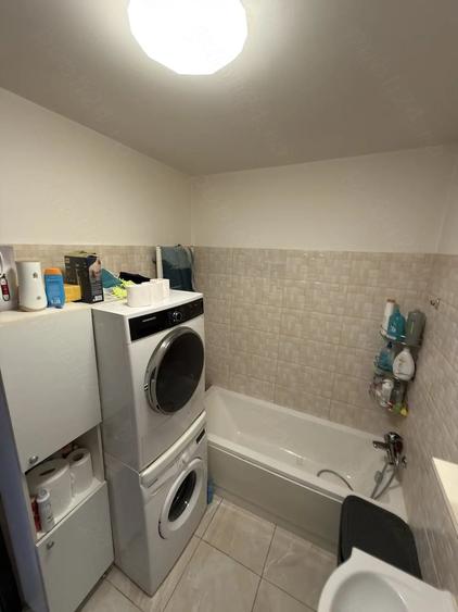 Apartament cu 2 camere semidecomandat în 1 Decembrie