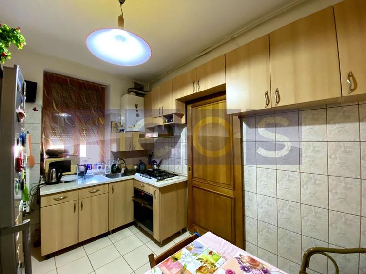 Apartament cu 3 camere decomandat, mobilat în Sebastian