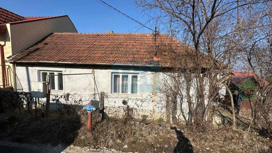 Casa in Poiana Golului cu priveliste frumoasa si 495Mp teren - 1
