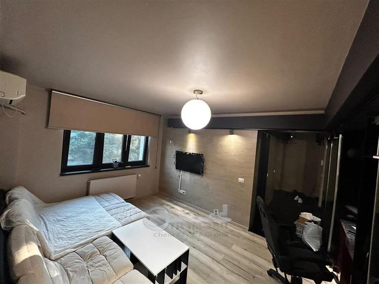 Apartament cu 2 camere semidecomandat, mobilat în Bucșinescu