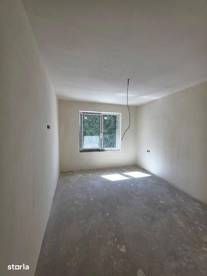 Casă cu 3 camere cu Teren 400 Mp în Central