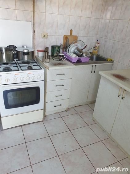 Apartament cu 3 camere decomandat în Steaua