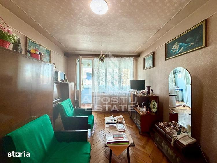 Apartament cu 2 camere decomandat în Circumvalațiunii