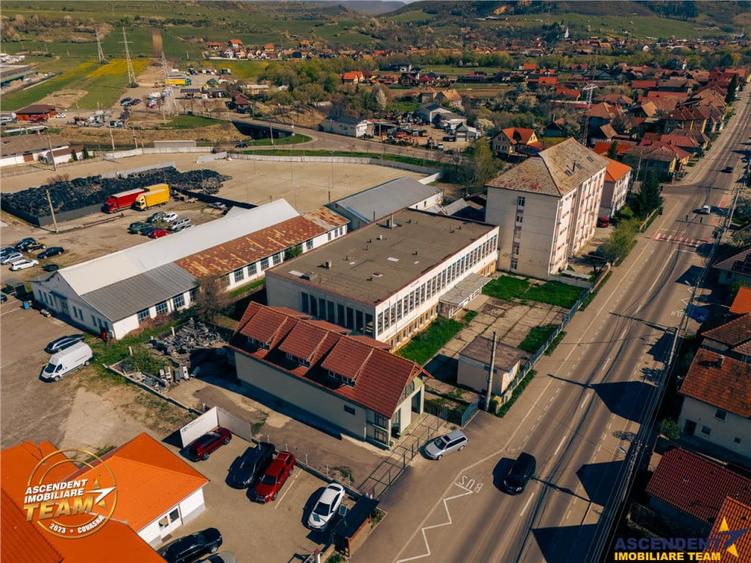 Spațiu comercial, de 290 mp, în Central