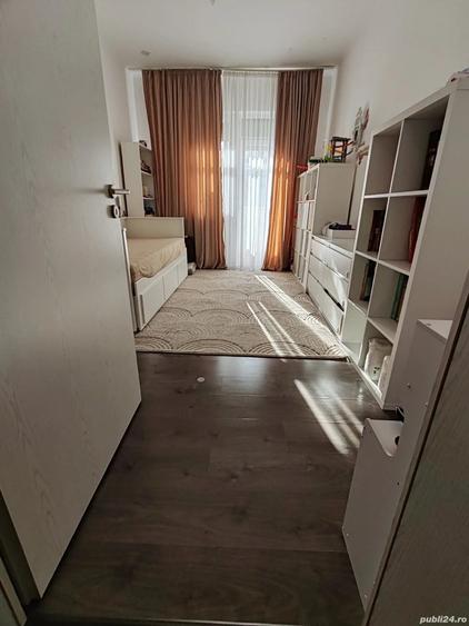 Apartament cu 3 camere nedecomandat în Ghiroda