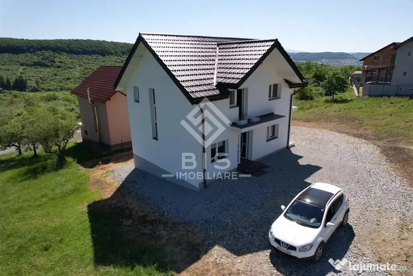 Casă cu 5 camere cu Teren 500 Mp în Central