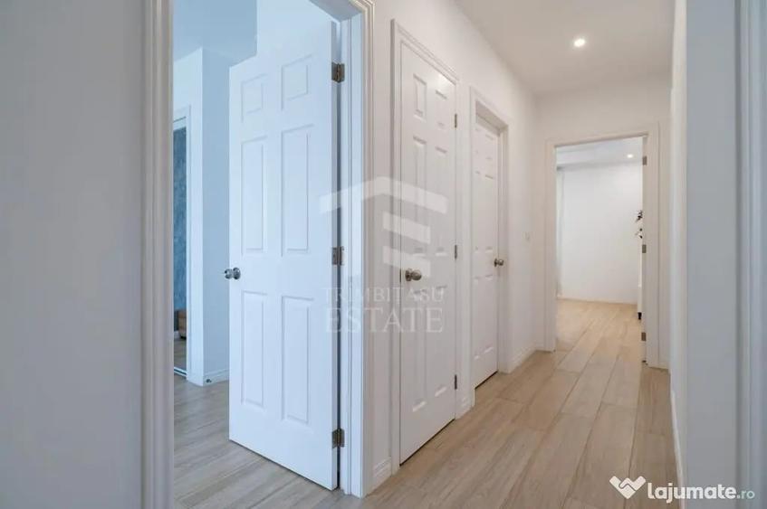 Casă cu 5 camere cu Teren 795 Mp în Siminoc