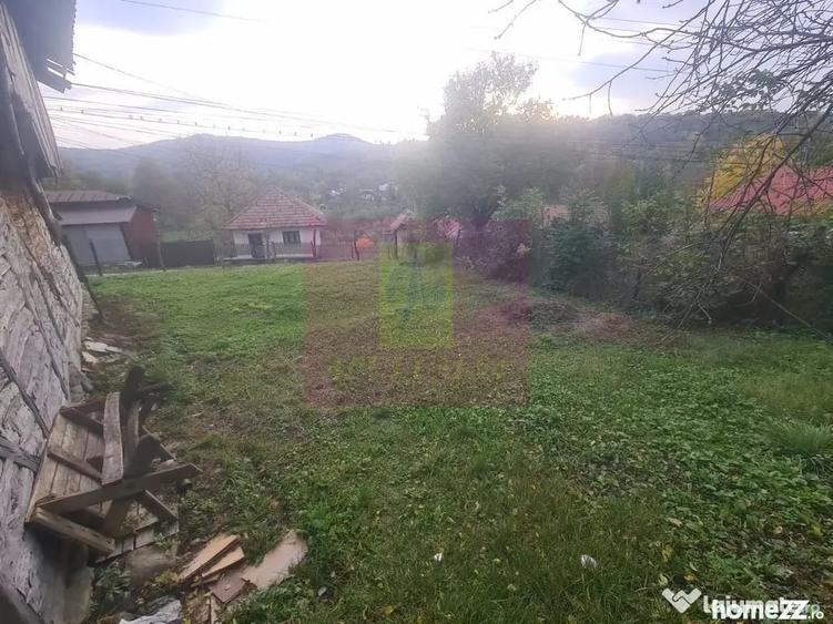 Casă cu 3 camere cu Teren 3410 Mp în Aluniș