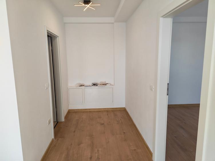 Apartament cu 2 camere semidecomandat, mobilat în Moșnița Nouă