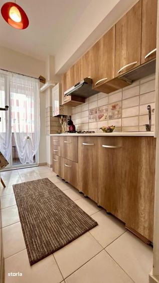 Apartament cu 2 camere decomandat, mobilat în Central