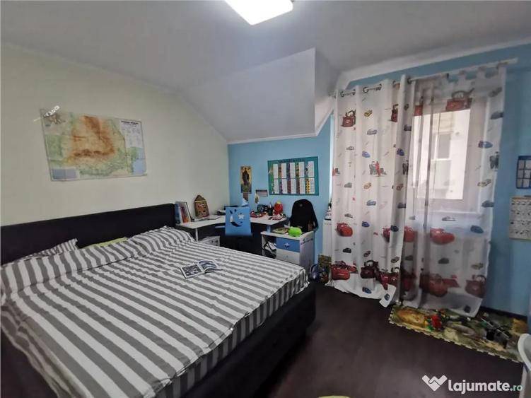 Casă cu 5 camere cu Teren 325 Mp în Chiajna